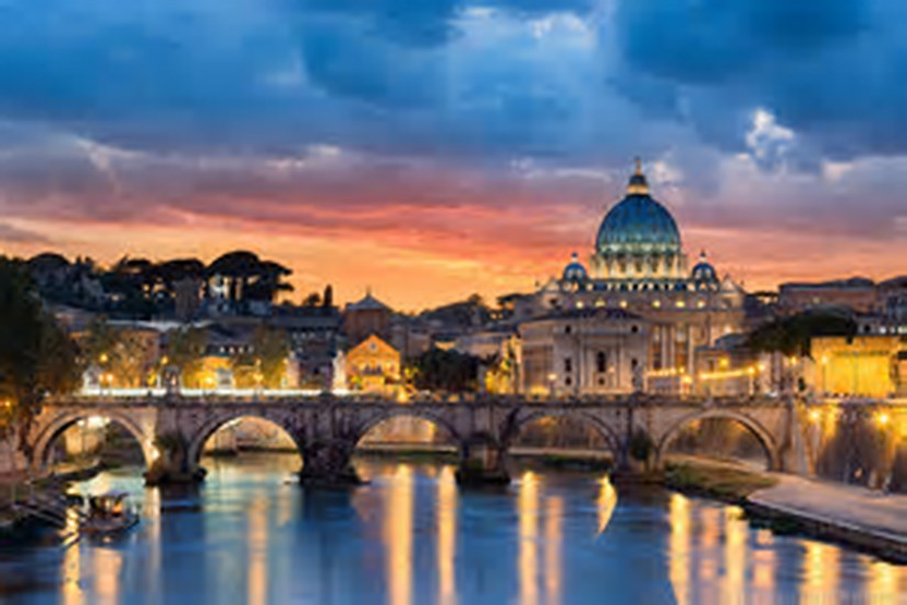 describe Italy